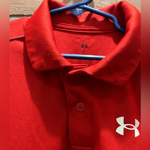 Under Armour boys red polo with white emblem/lettering size US 7 - Picture 3 of 3